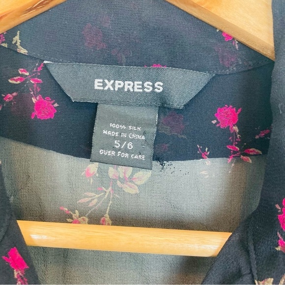 Vintage 90s Express sheer black silk button front rose print top. Size 5-6 - Picture 3 of 5